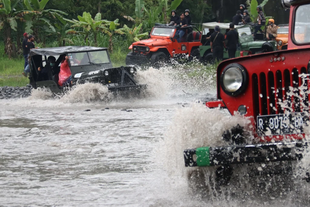 Rute Basah Lava Tour Merapi Jogja Rute Basah Lava Tour Merapi Jogja Melalui Jalur Sungai